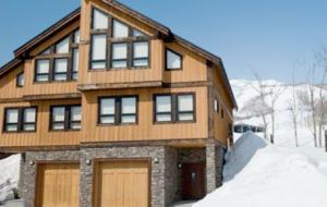 Niseko Snow Chalet - Hirafu Village Niseko, Japan