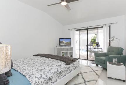 Turquoise Palm Springs Paradise - Palm Springs, California