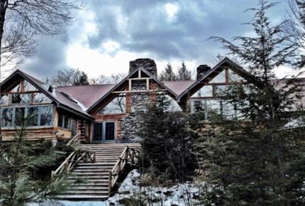 Luxury Log Cabin on Private Lake - Lovell, Maine