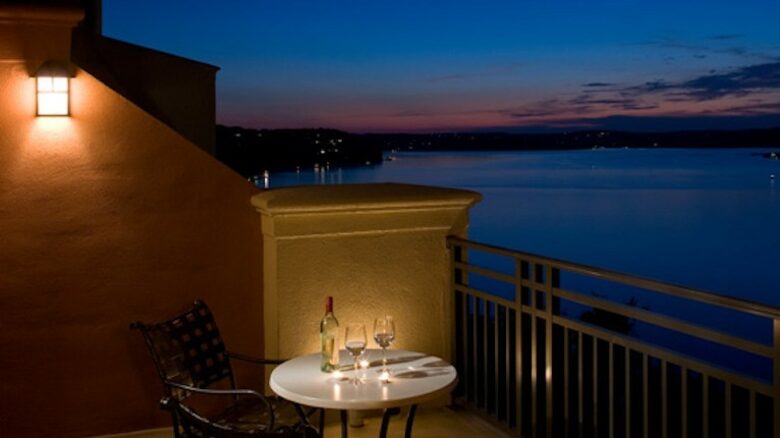 Lakeway Luxury Lakefront - Lakeway, Texas