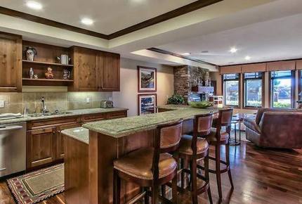 Lake Tahoe Living 1, Tonopalo – 3 Bedroom Residence (Sleeps 8) - Tahoe Vista, California