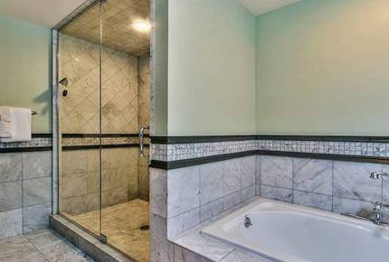 Lake Tahoe Living 1, Tonopalo – 3 Bedroom Residence (Sleeps 8) - Tahoe Vista, California