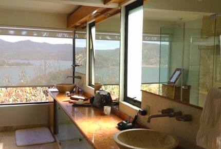 Villa Ganesh - Valle de Bravo, Mexico