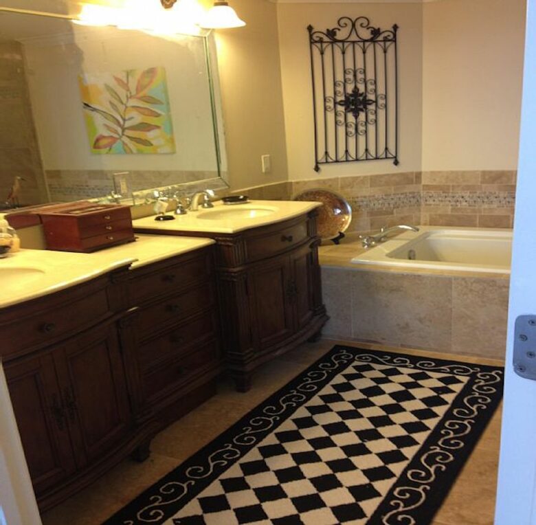 Silver Shells - Destin, Florida