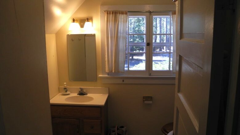 North Shore Cottage - Tahoe Park, California