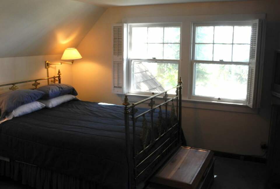 North Shore Cottage - Tahoe Park, California