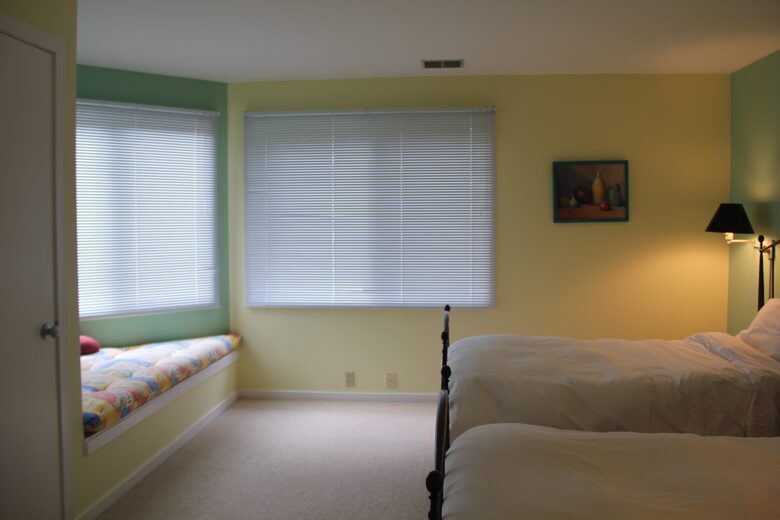 Contemporary Berkshires Retreat - Stockbridge, Massachusetts