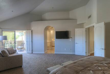 Scottsdale TPC Golf Getaway - Scottsdale, Arizona