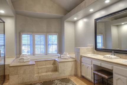 Scottsdale TPC Golf Getaway - Scottsdale, Arizona