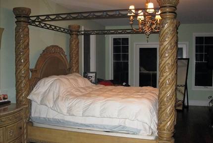 Luxury Home on the Sunny Shores of Lake Erie - PORT COLBORNE, Canada