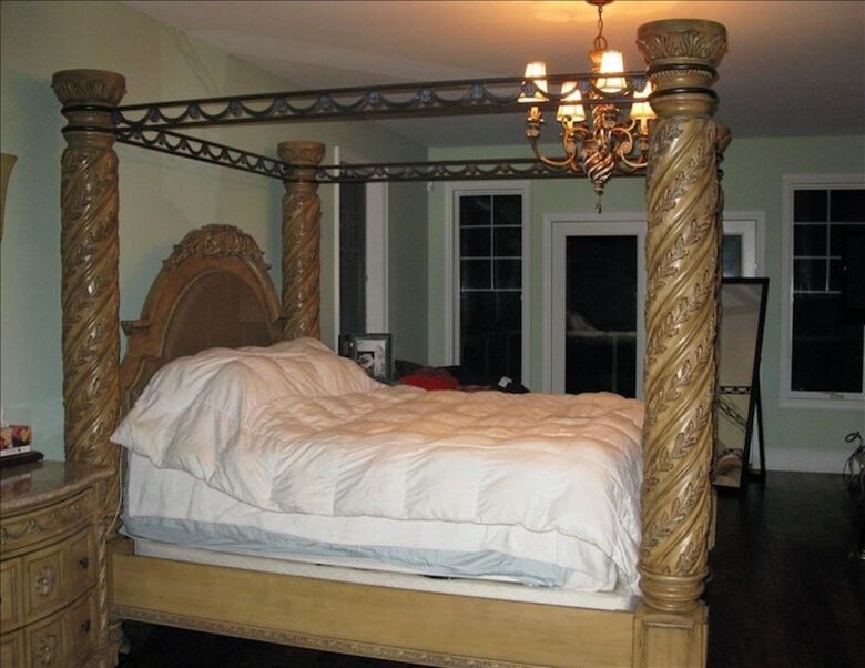 Luxury Home on the Sunny Shores of Lake Erie - PORT COLBORNE, Canada