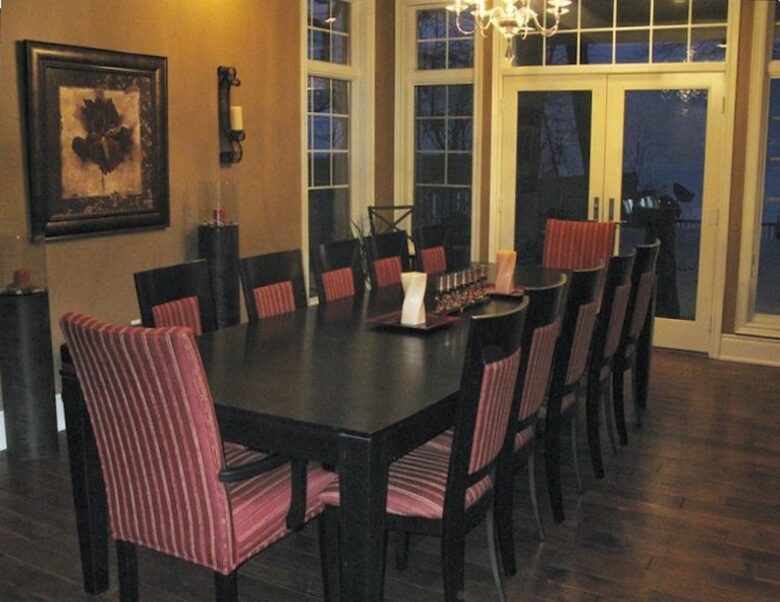 Luxury Home on the Sunny Shores of Lake Erie - PORT COLBORNE, Canada