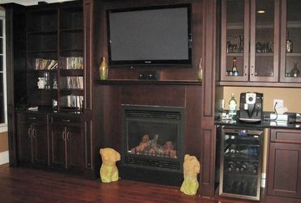 Luxury Home on the Sunny Shores of Lake Erie - PORT COLBORNE, Canada