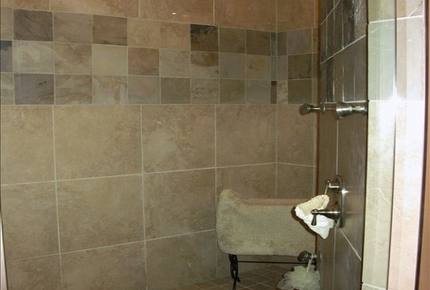 Luxury Home on the Sunny Shores of Lake Erie - PORT COLBORNE, Canada