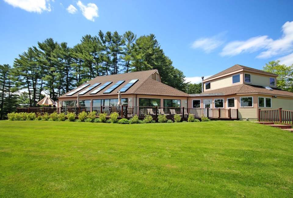 Contemporary Berkshires Retreat - Stockbridge, Massachusetts