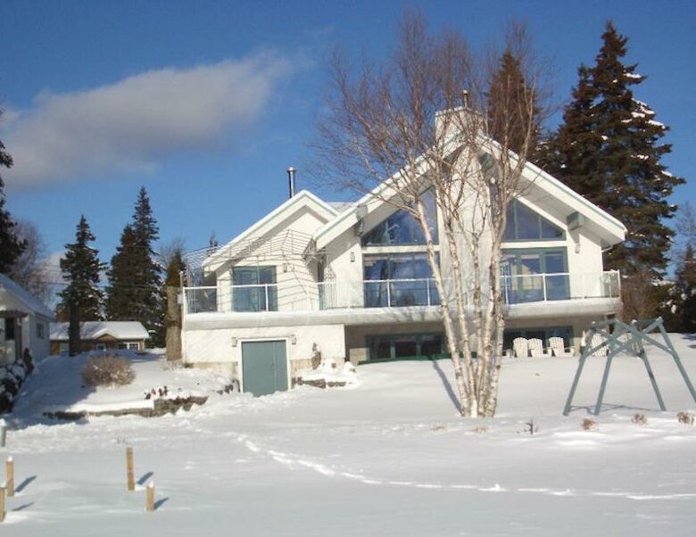 L'Oasis Chalet - Mont Ste-Anne (Quebec City), Canada