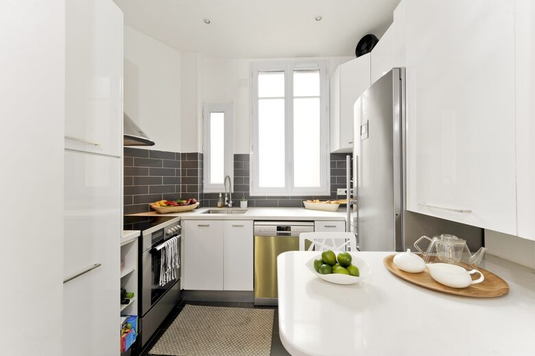 Paris Eiffel Tower Apartment - Paris, France