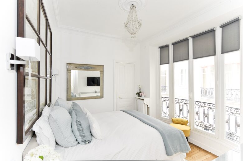 Paris Eiffel Tower Apartment - Paris, France