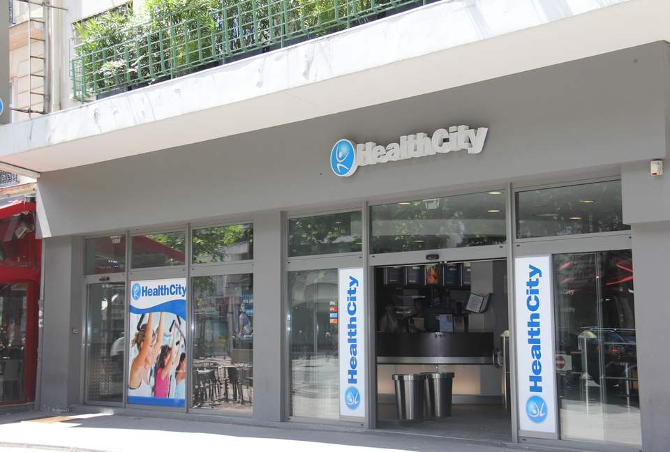 Paris Eiffel Tower Apartment - Paris, France