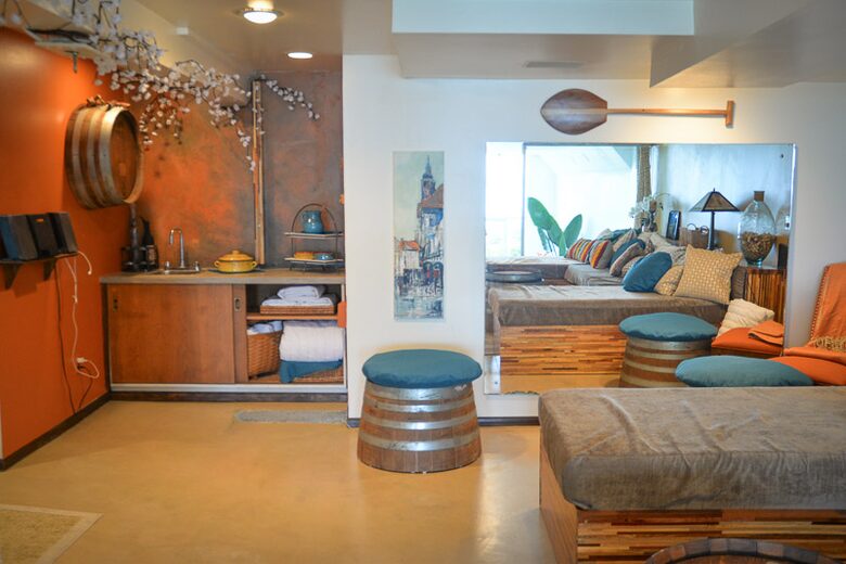 Golden Sunset Villa - Seattle, Washington