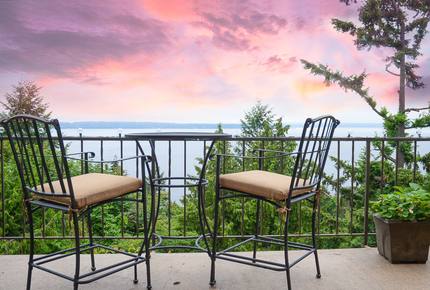 Golden Sunset Villa - Seattle, Washington