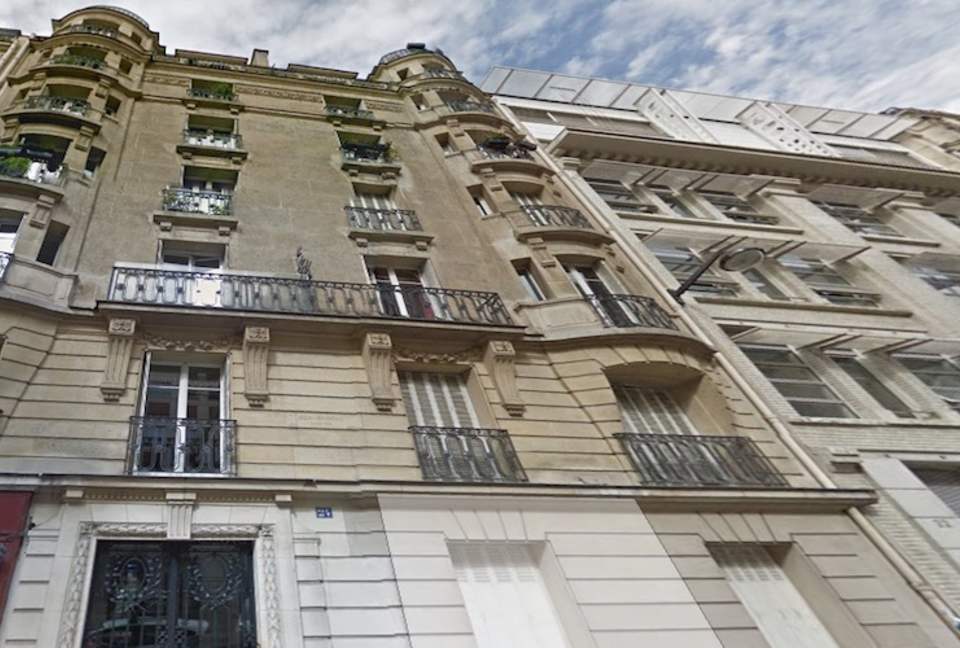 Paris Eiffel Tower Apartment - Paris, France