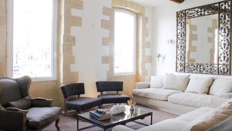 Luxury Apartment Overlooking The Vieux Port - Marseille, France