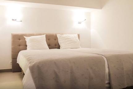 Luxury Apartment Overlooking The Vieux Port - Marseille, France