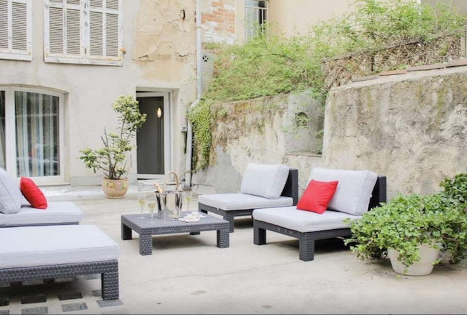 Luxury Apartment Overlooking The Vieux Port - Marseille, France