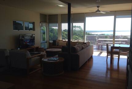 Split Level Noosa Resort Villa - Noosa Heads, Australia