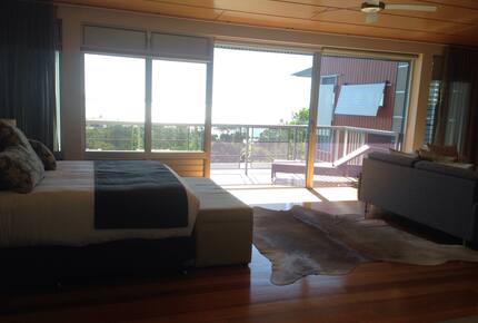 Split Level Noosa Resort Villa - Noosa Heads, Australia