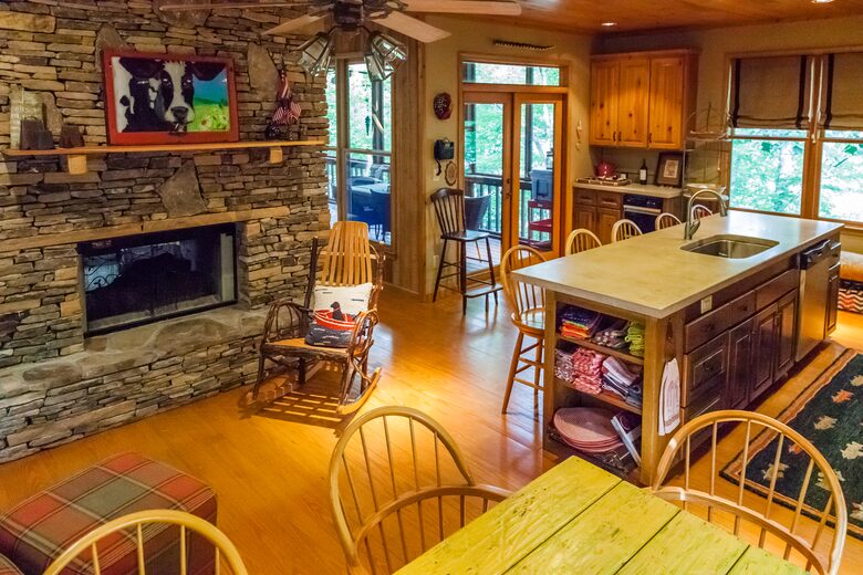 Blue Ridge Lake House - Morganton, Georgia