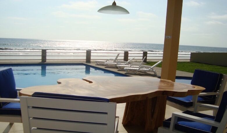 Paradise Point Montanita - Manglaralto, Ecuador