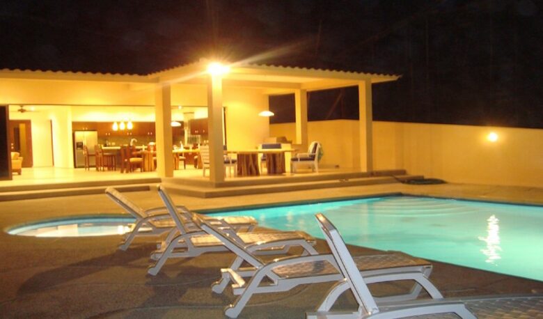 Paradise Point Montanita - Manglaralto, Ecuador