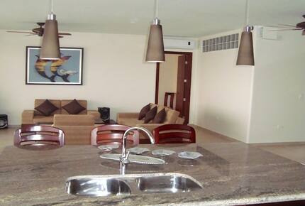 Paradise Point Montanita - Manglaralto, Ecuador