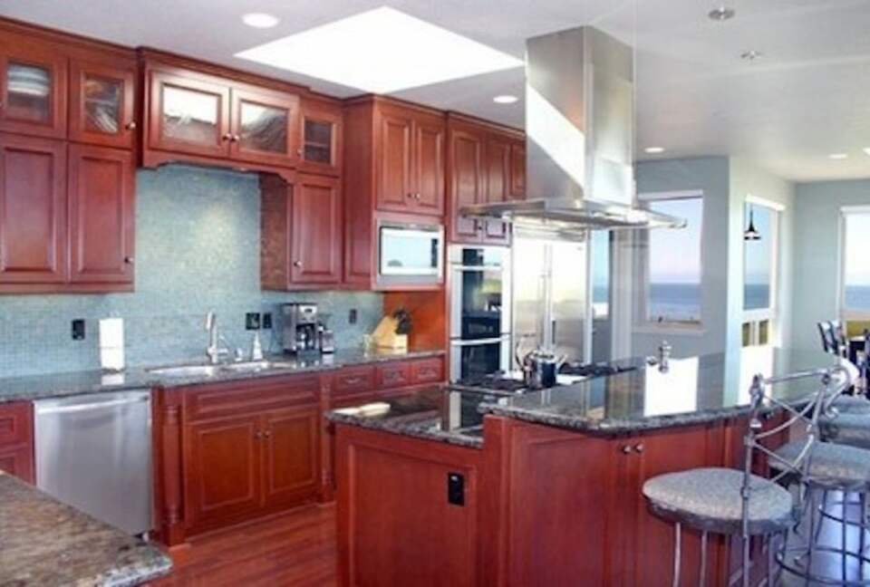 Royal Pacific - Close to San Francisco, Napa and Sonoma - Bodega Bay, California