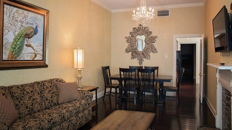 French Quarter Apartment - New Orleans, Louisiana