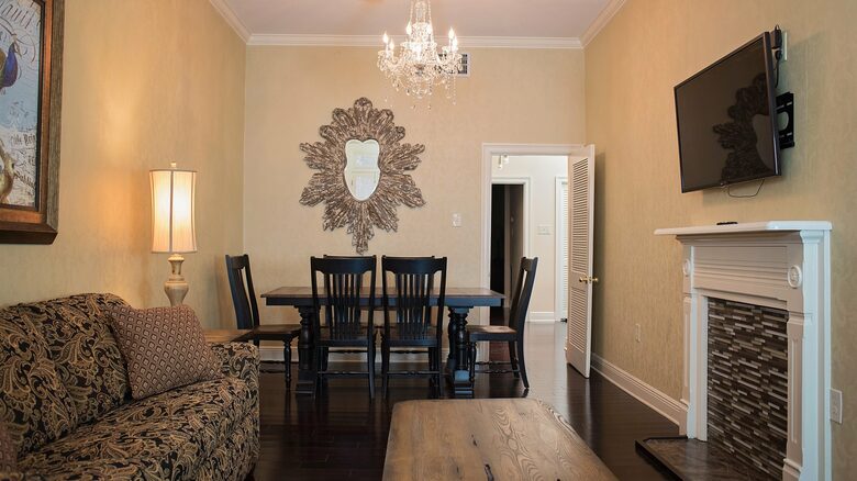 French Quarter Apartment - New Orleans, Louisiana