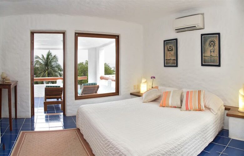 Villa Alux, waterfront pool mansion in Zona Hotelera - Cancun, Mexico