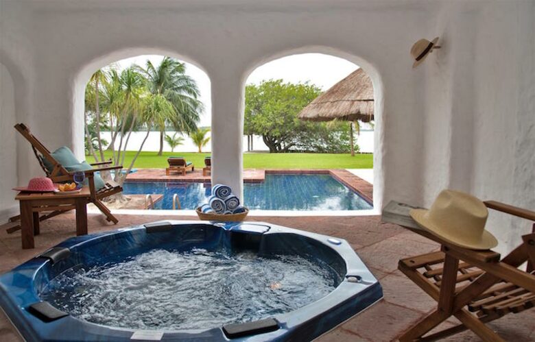 Villa Alux, waterfront pool mansion in Zona Hotelera - Cancun, Mexico