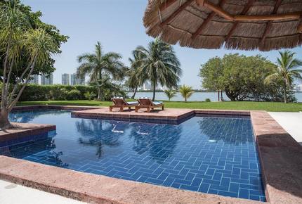 Villa Alux, waterfront pool mansion in Zona Hotelera - Cancun, Mexico