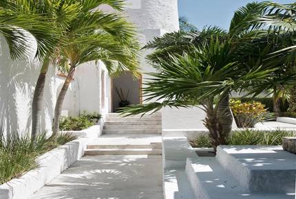 Villa Alux, waterfront pool mansion in Zona Hotelera - Cancun, Mexico