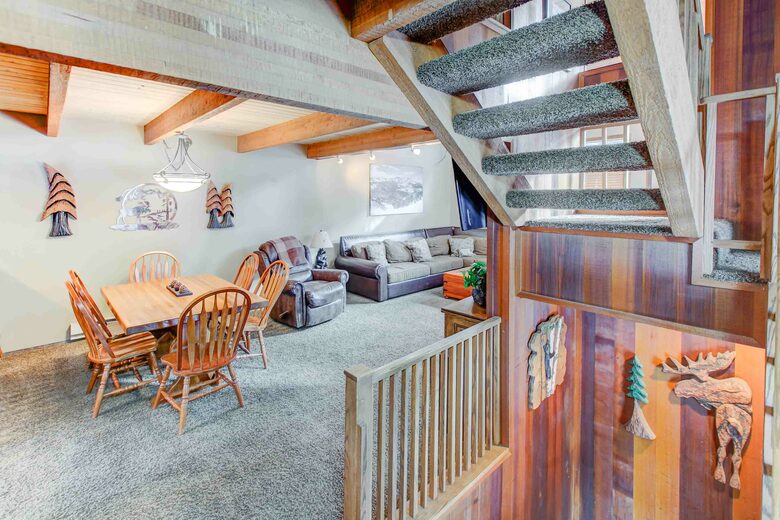 Winterset Mountain Escape- World Class Skiing and Fishing - Mammoth Lakes, California