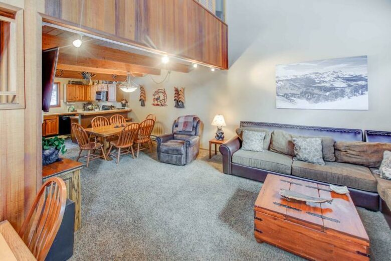 Winterset Mountain Escape- World Class Skiing and Fishing - Mammoth Lakes, California