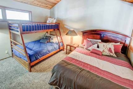 Winterset Mountain Escape- World Class Skiing and Fishing - Mammoth Lakes, California