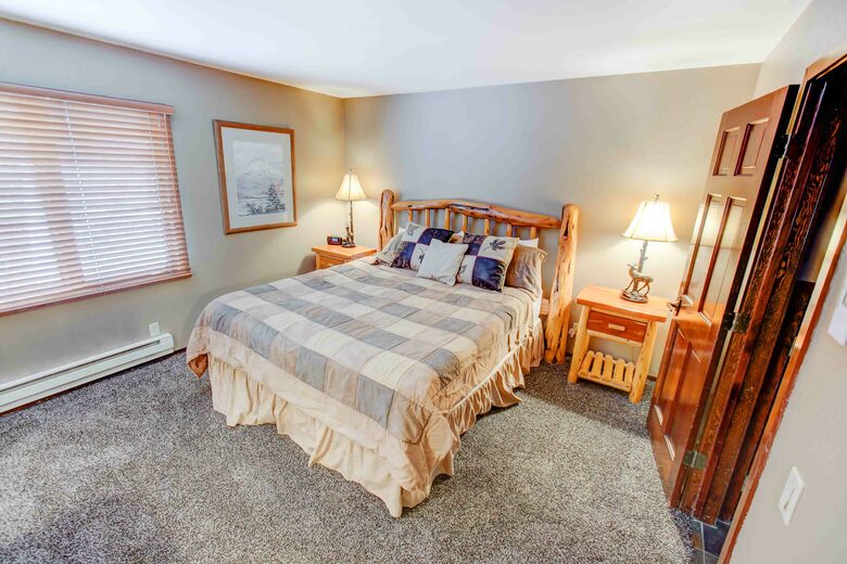 Winterset Mountain Escape- World Class Skiing and Fishing - Mammoth Lakes, California