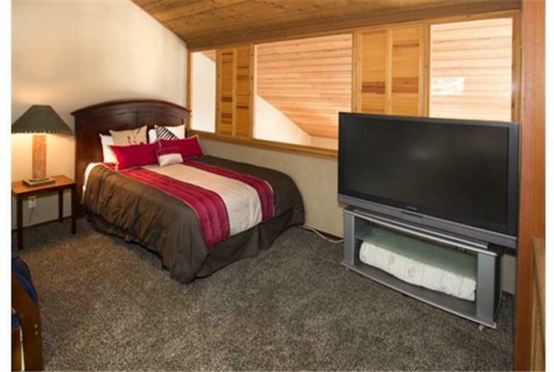 Winterset Mountain Escape- World Class Skiing and Fishing - Mammoth Lakes, California