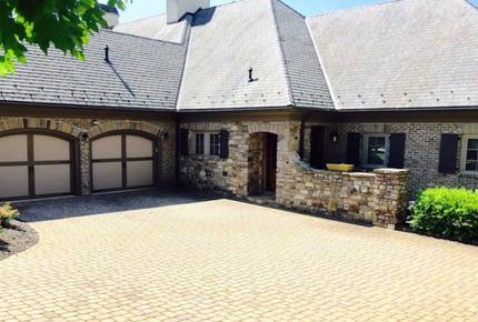 Walnut Cove Townhome - Arden, North Carolina