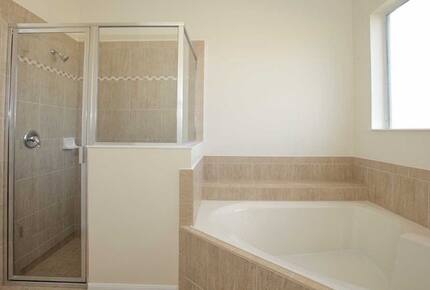 Watersong Resort Home Near Disney and Providence Golf Club - Davenport, Florida