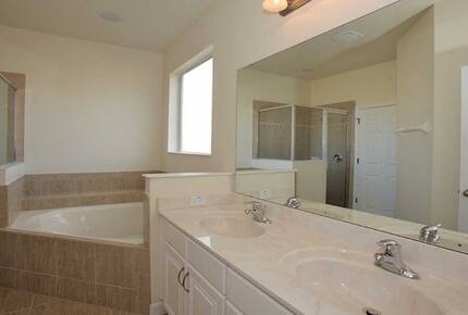 Watersong Resort Home Near Disney and Providence Golf Club - Davenport, Florida